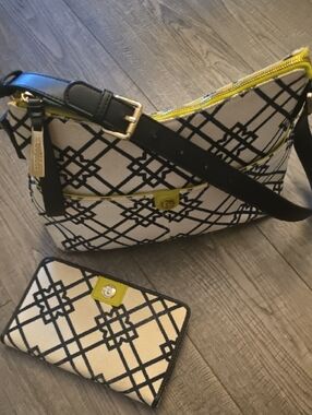 Spartina 449 Cream Canvas Shoulder Bag+ Wallet W/Black Lattice and Yellow Accent